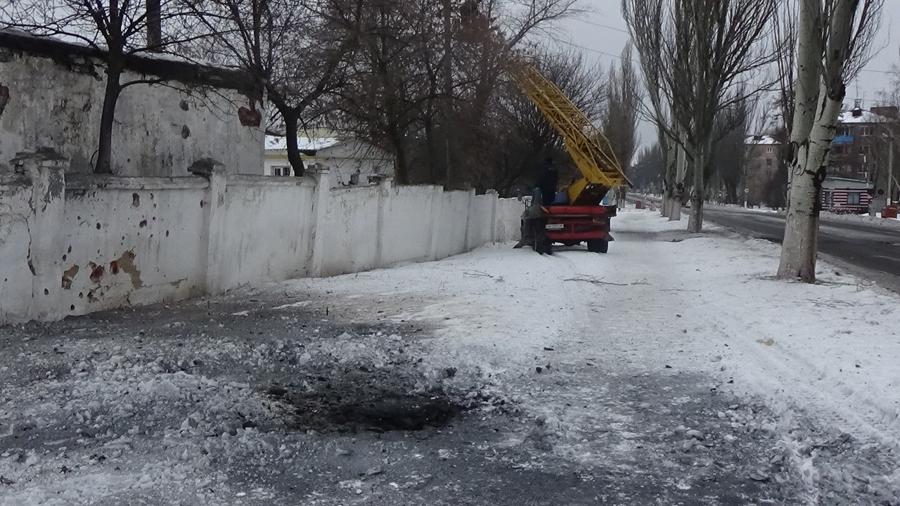 18 января украинские войска вновь обстреляли Енакиево