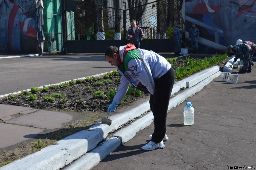 Металлурги ЕМЗ поддержали акцию «Чистый город»